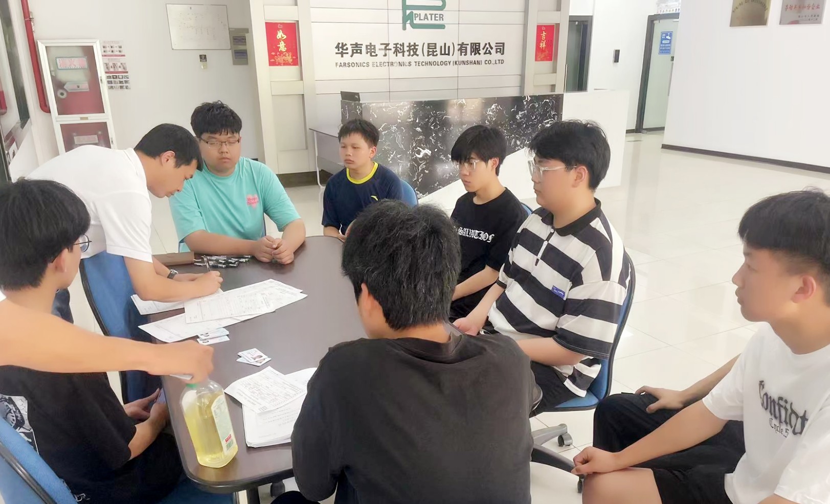  祝賀蘇州昱齊盛與華聲電子科技(昆山)公司成功簽約小時(shí)工外包業(yè)務(wù)!